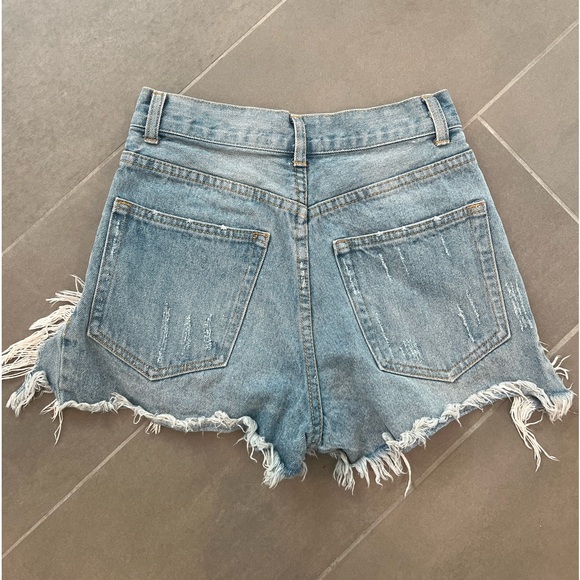 Denim shorts - Picture 2 of 3